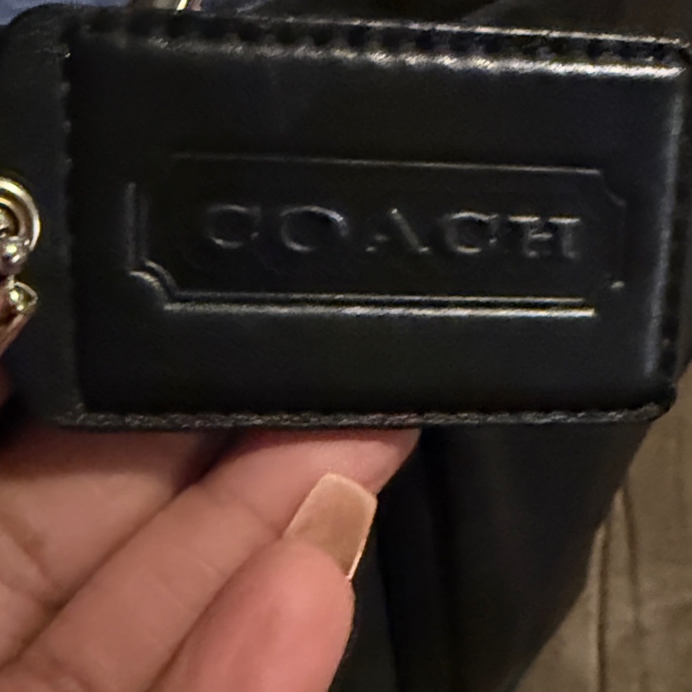 EC-Coach Chic Black Leather Hobo Bag - Picture 7 of 16